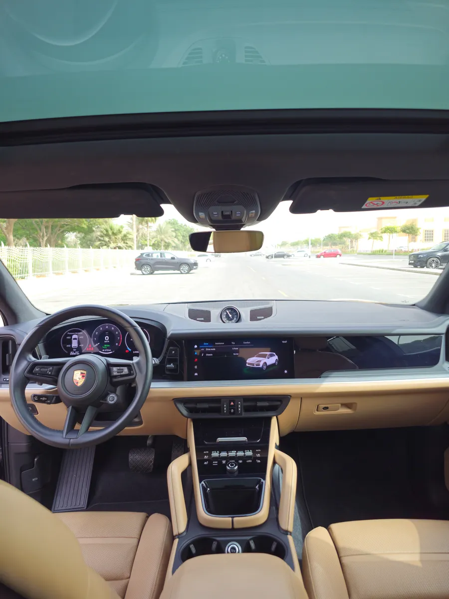2024 Porsche Cayenne photo 11