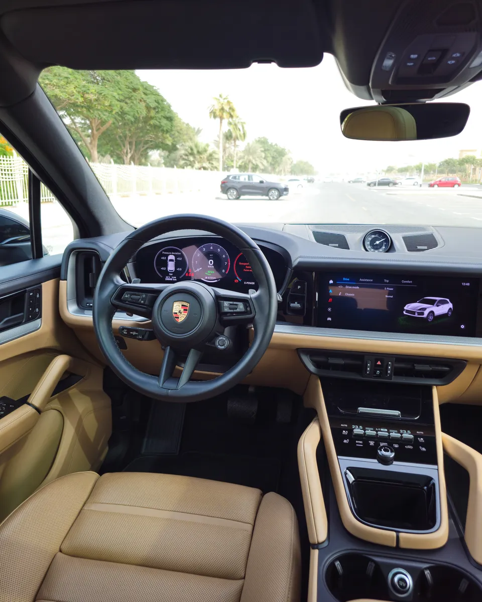 2024 Porsche Cayenne photo 12