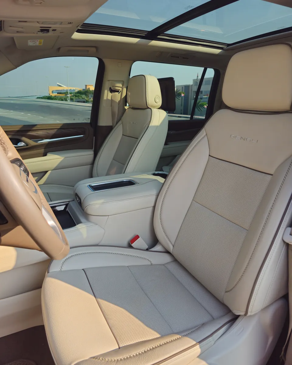2024 GMC Yukon photo 7
