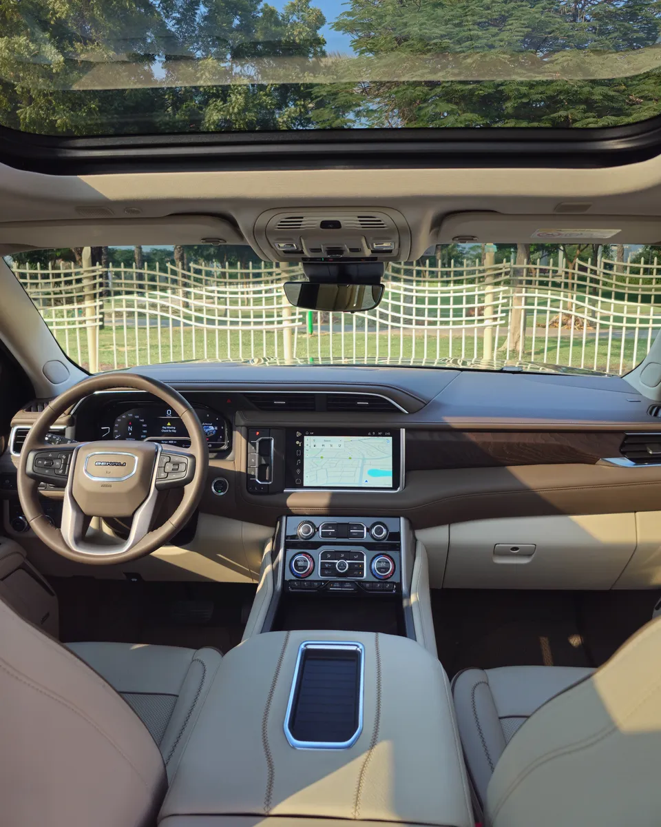 2024 GMC Yukon photo 13