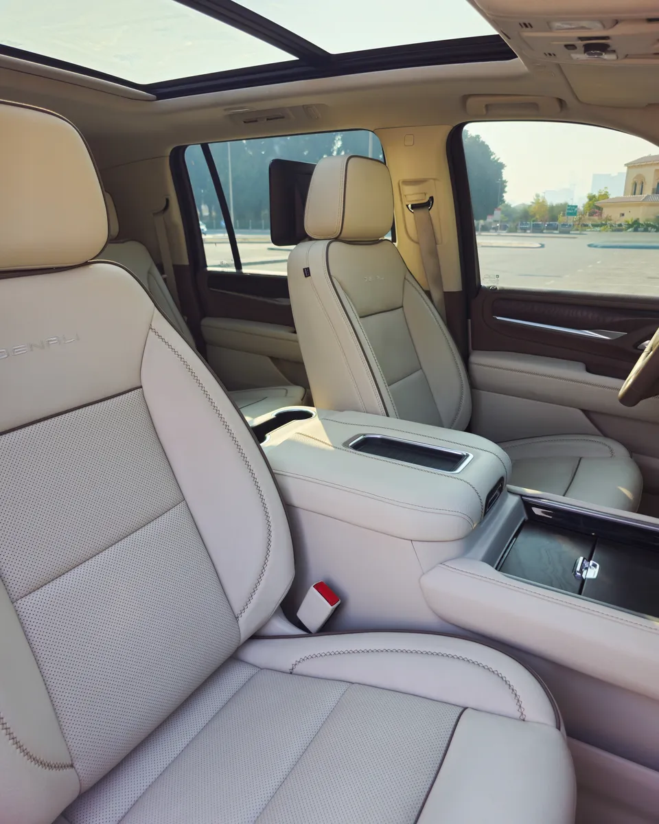 2024 GMC Yukon photo 10