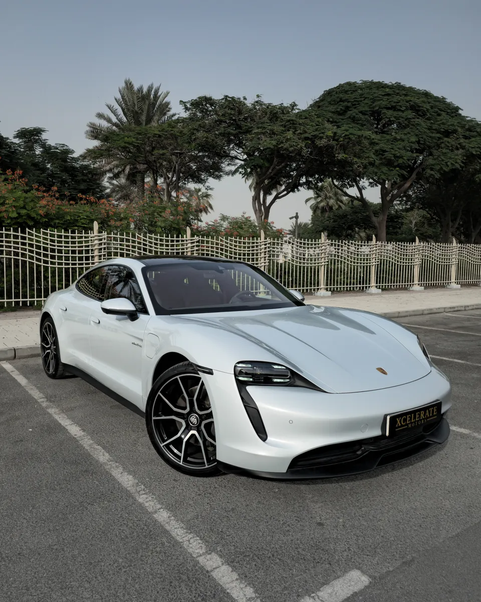 Used 2024 Porsche Taycan Standard for sale in Dubai
