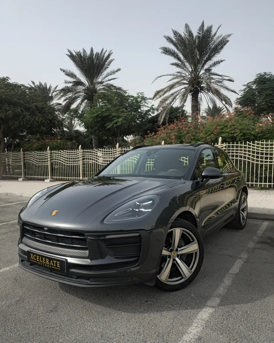2024 Porsche Macan photo 3