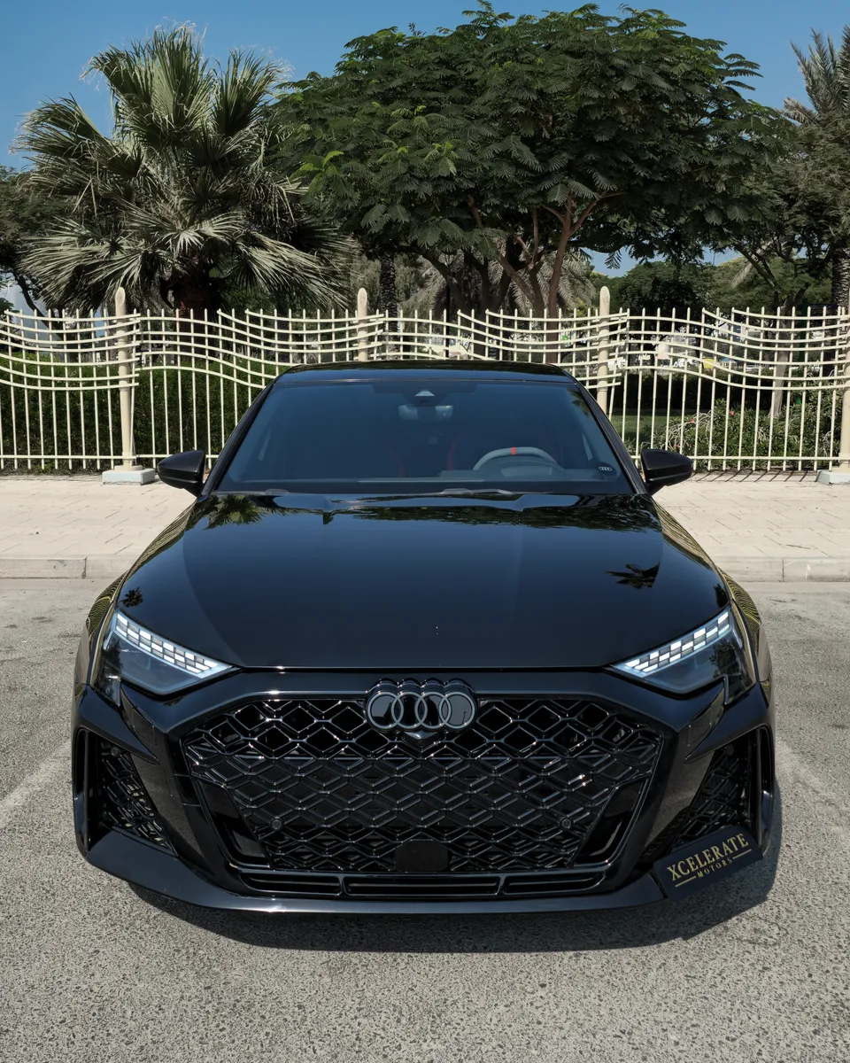 2025 Audi RS3 photo 2