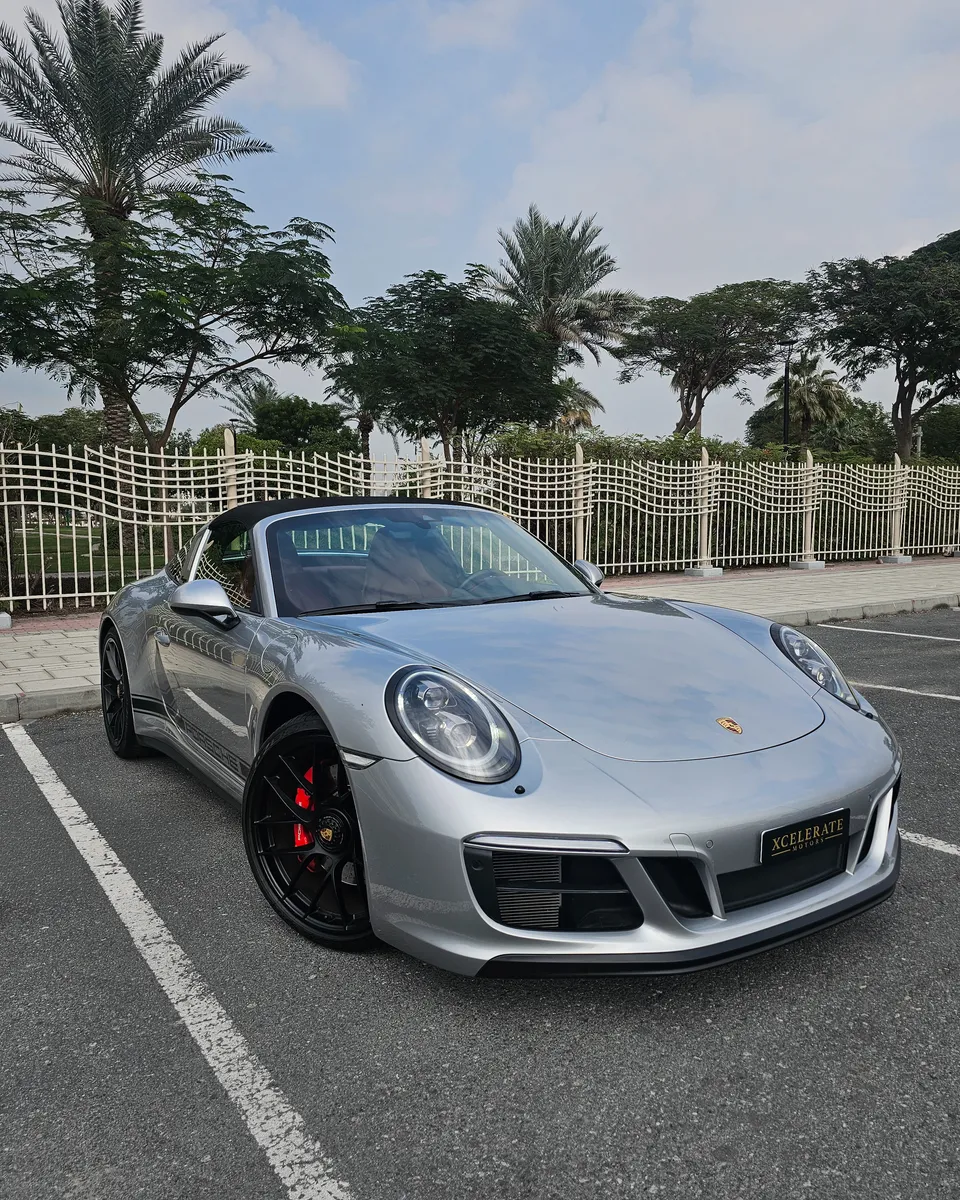 Used 2019 Porsche 911 Targa 4 GTS for sale in Dubai