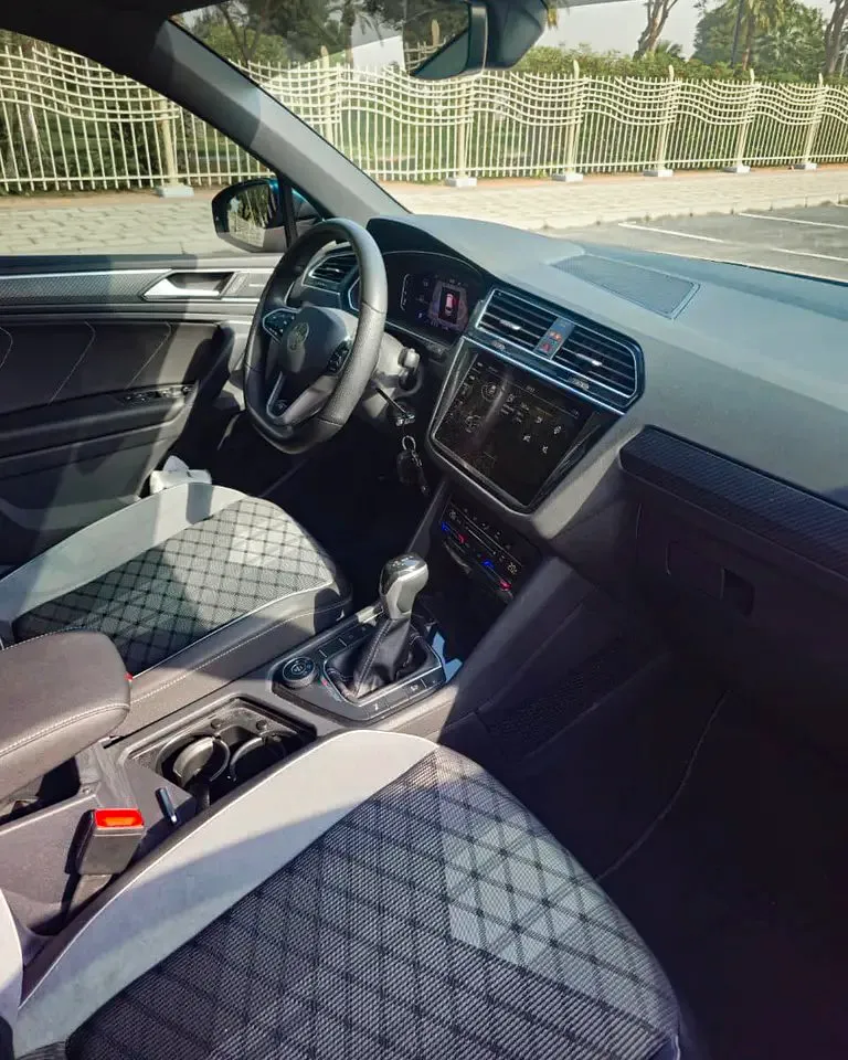 2024 Volkswagen Tiguan photo 12