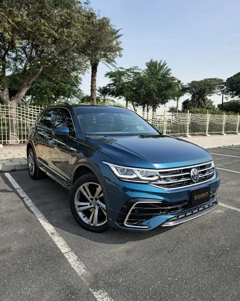 Used 2024 Volkswagen Tiguan R-line for sale in Dubai
