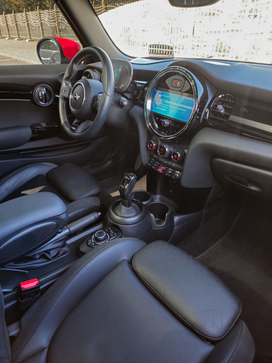 2023 MINI Cooper photo 10