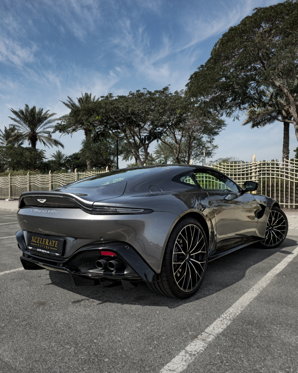 2023 Aston Martin Vantage photo 6