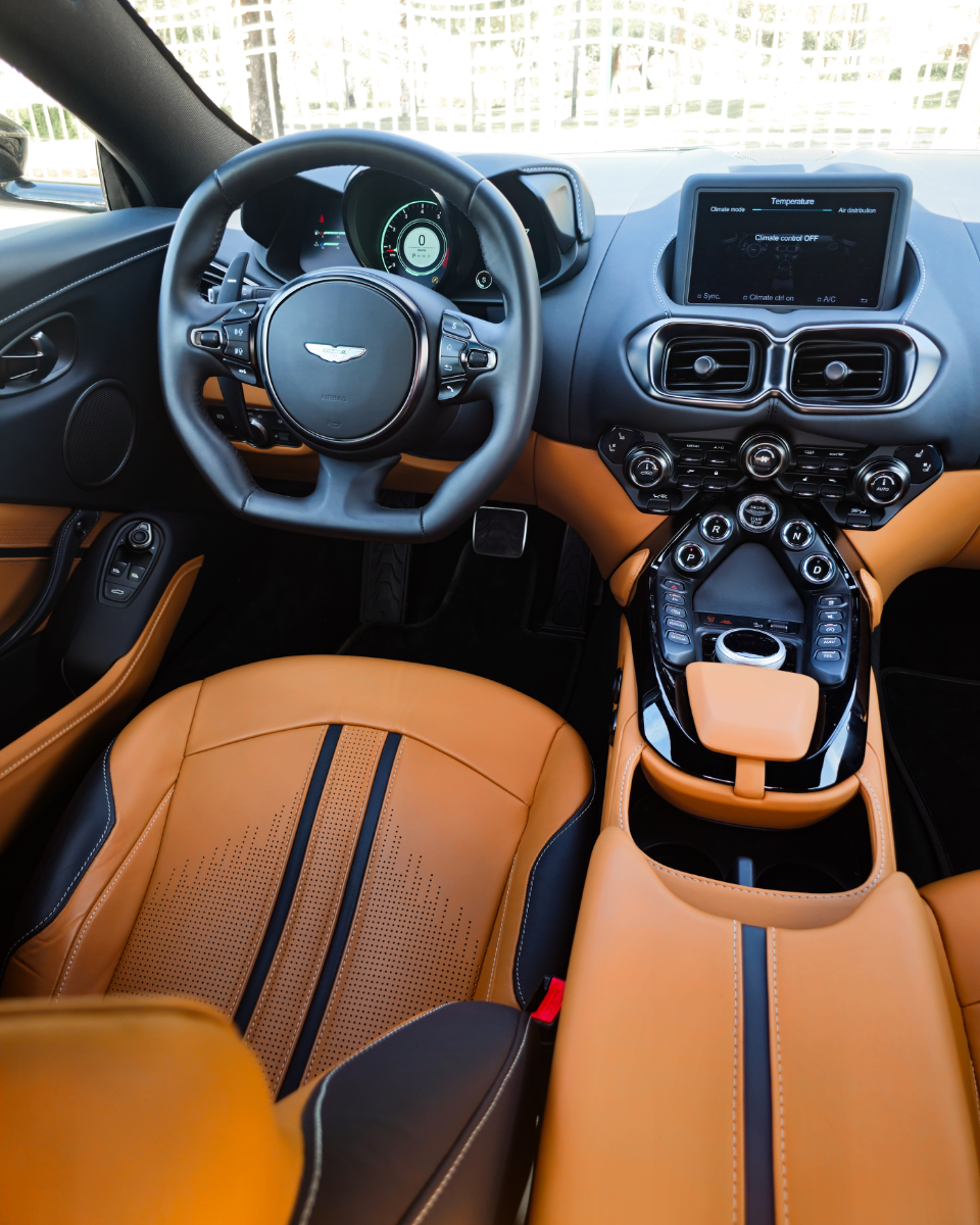 2023 Aston Martin Vantage photo 15