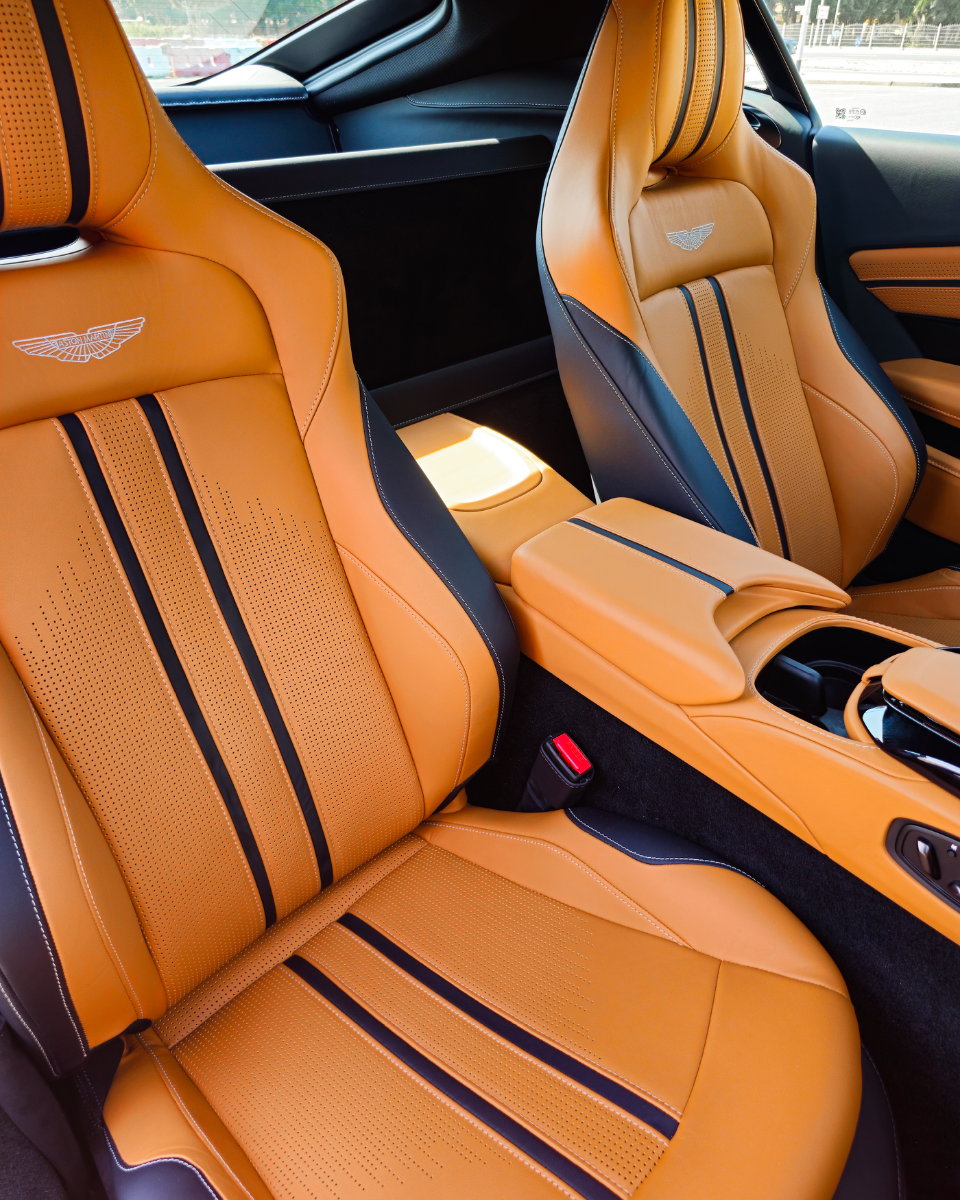 2023 Aston Martin Vantage photo 10