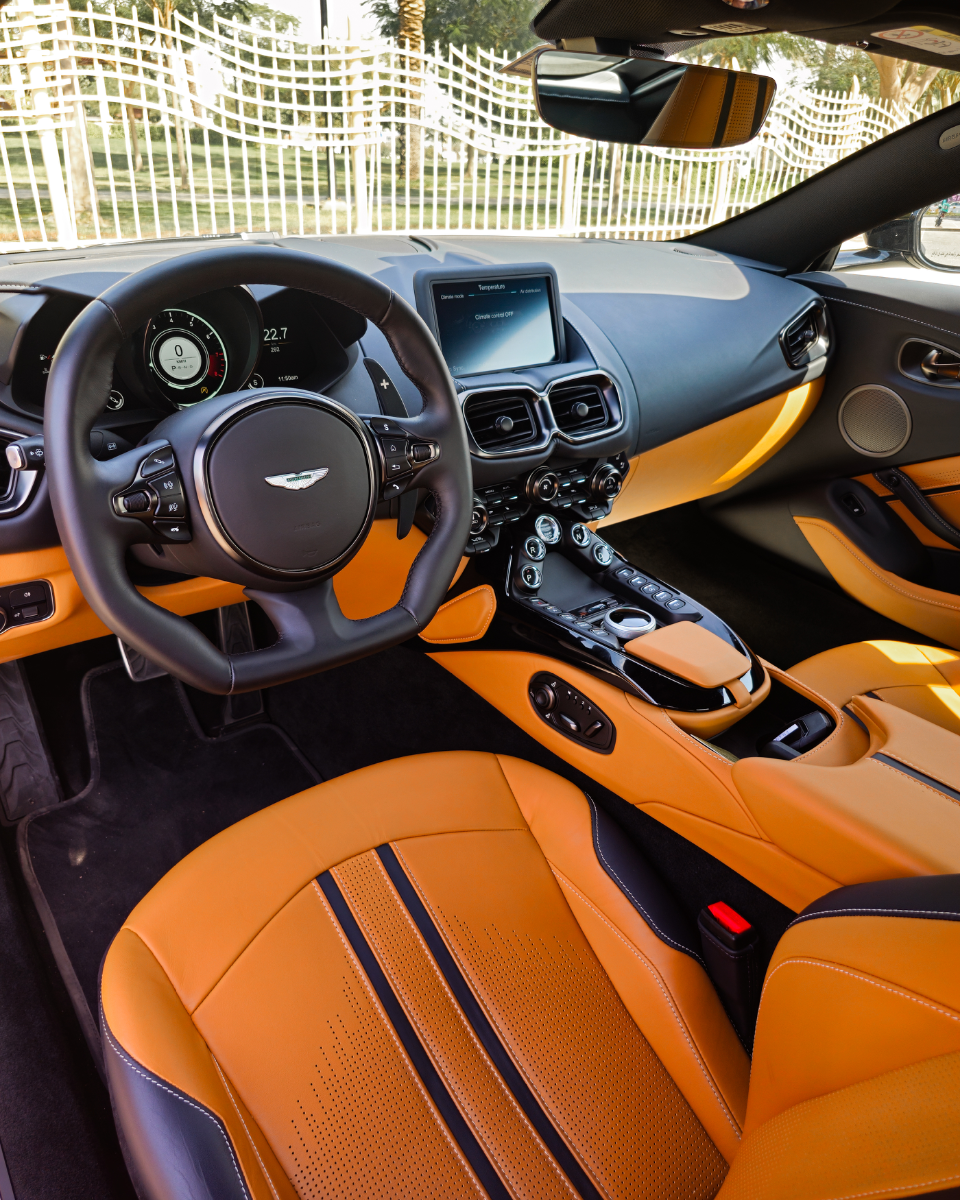 2023 Aston Martin Vantage photo 8