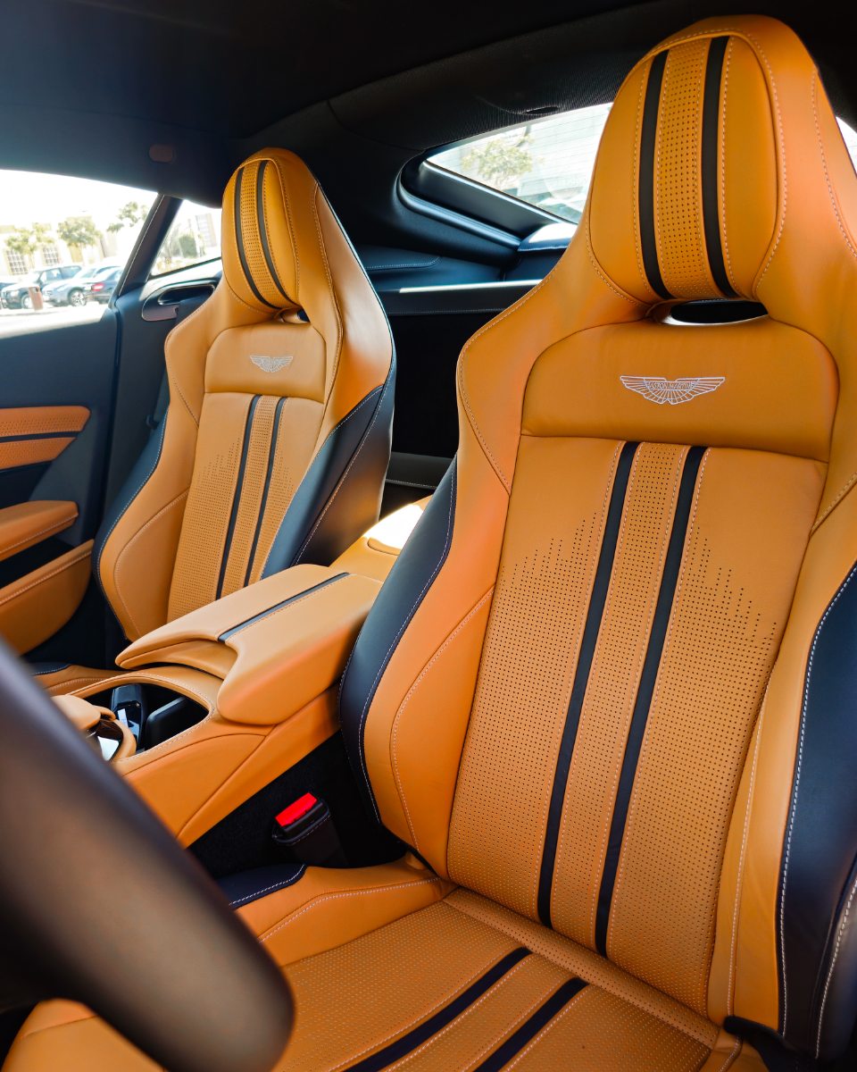 2023 Aston Martin Vantage photo 13