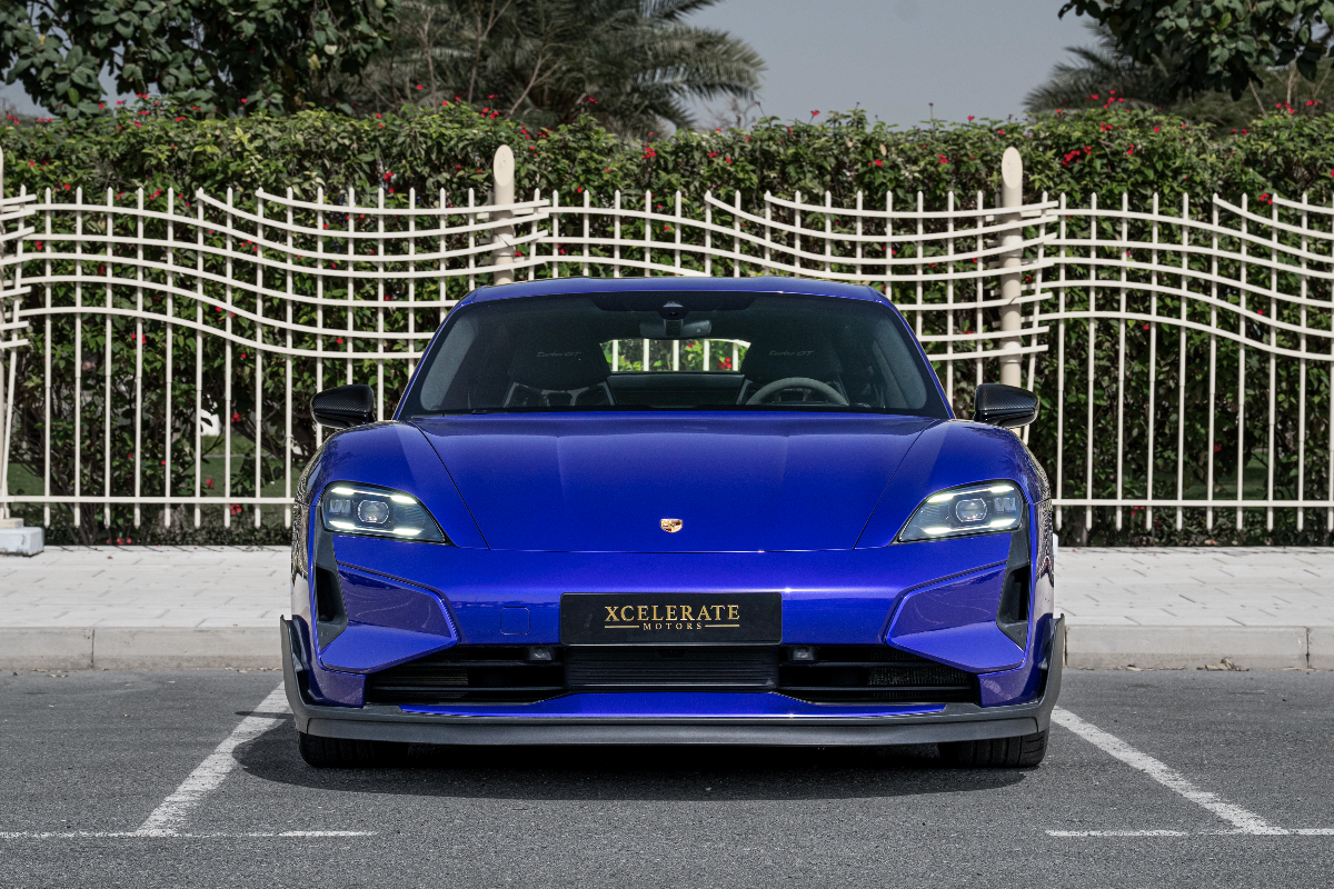 2025 Porsche Taycan photo 2