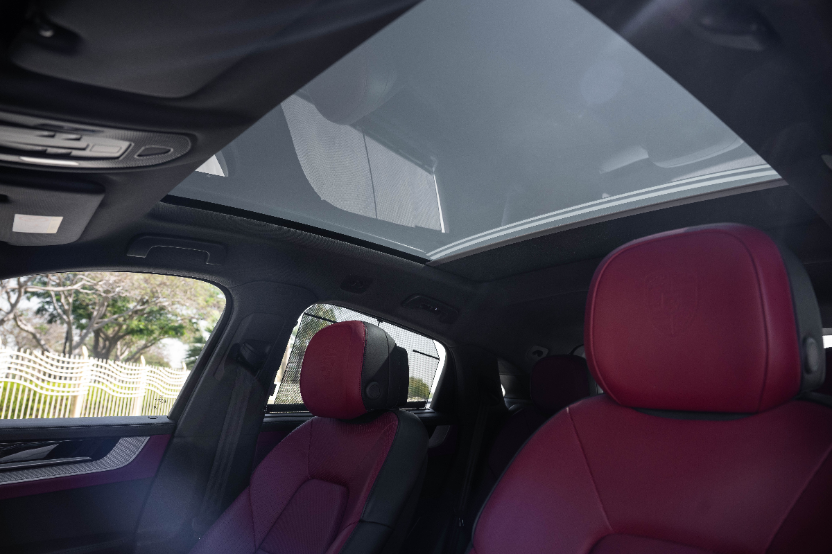 2024 Porsche Cayenne Coupe photo 13