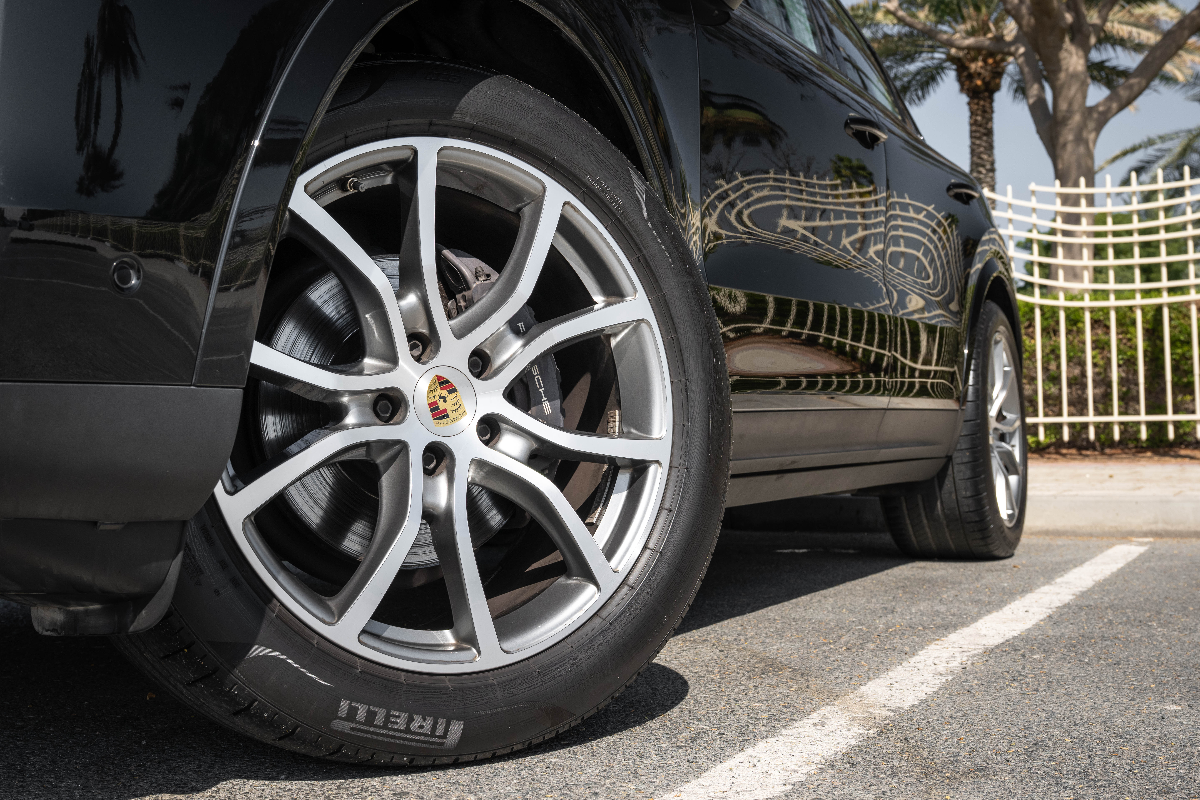 2024 Porsche Cayenne Coupe photo 4