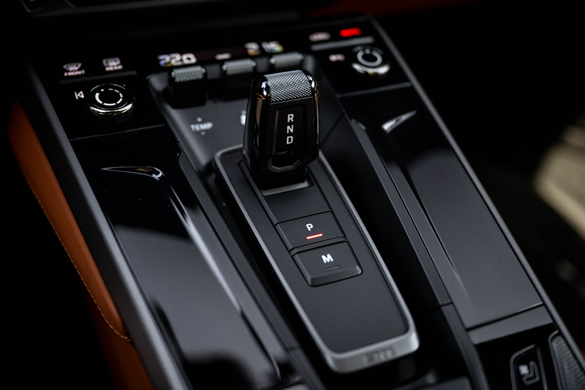 2025 Porsche 911 photo 12