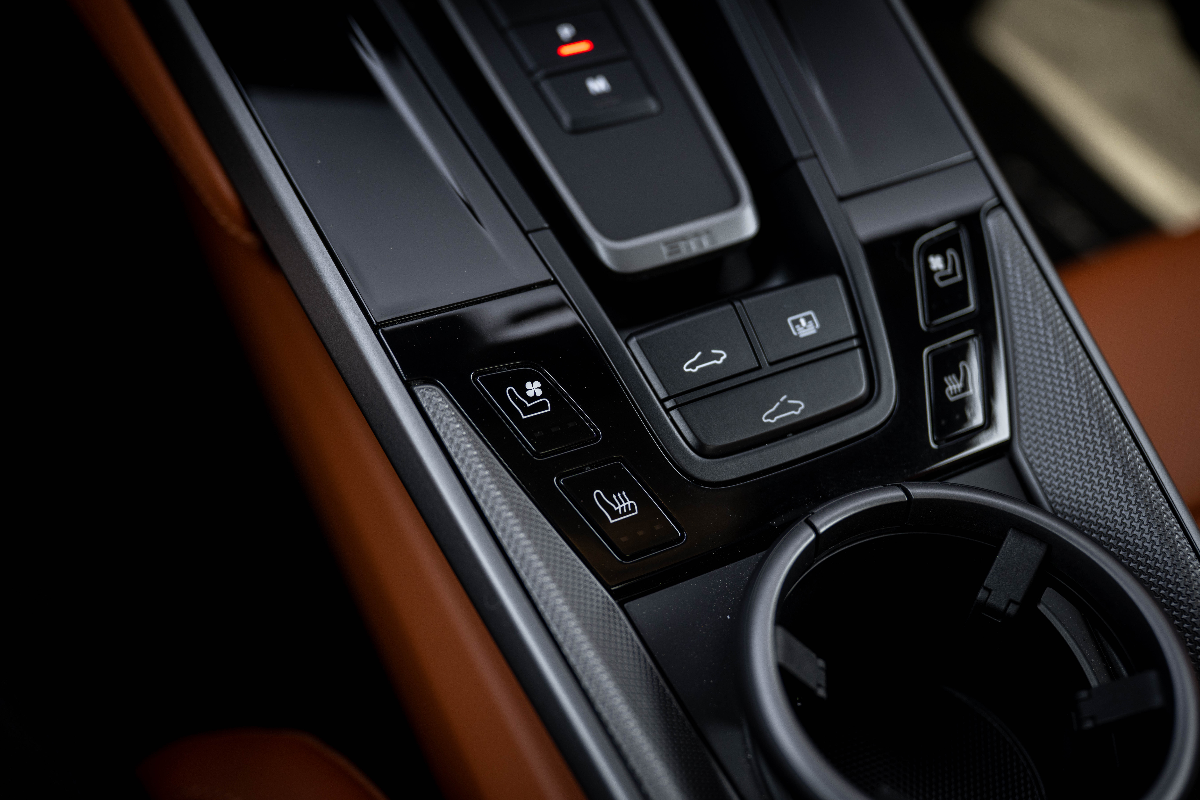 2025 Porsche 911 photo 15