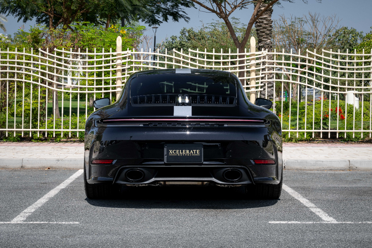 2025 Porsche 911 photo 6