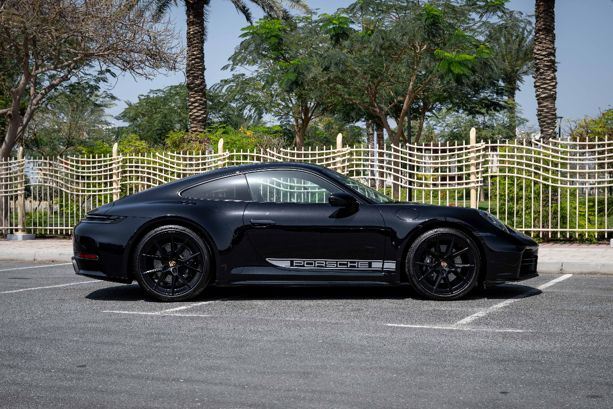 2025 Porsche 911 photo 7