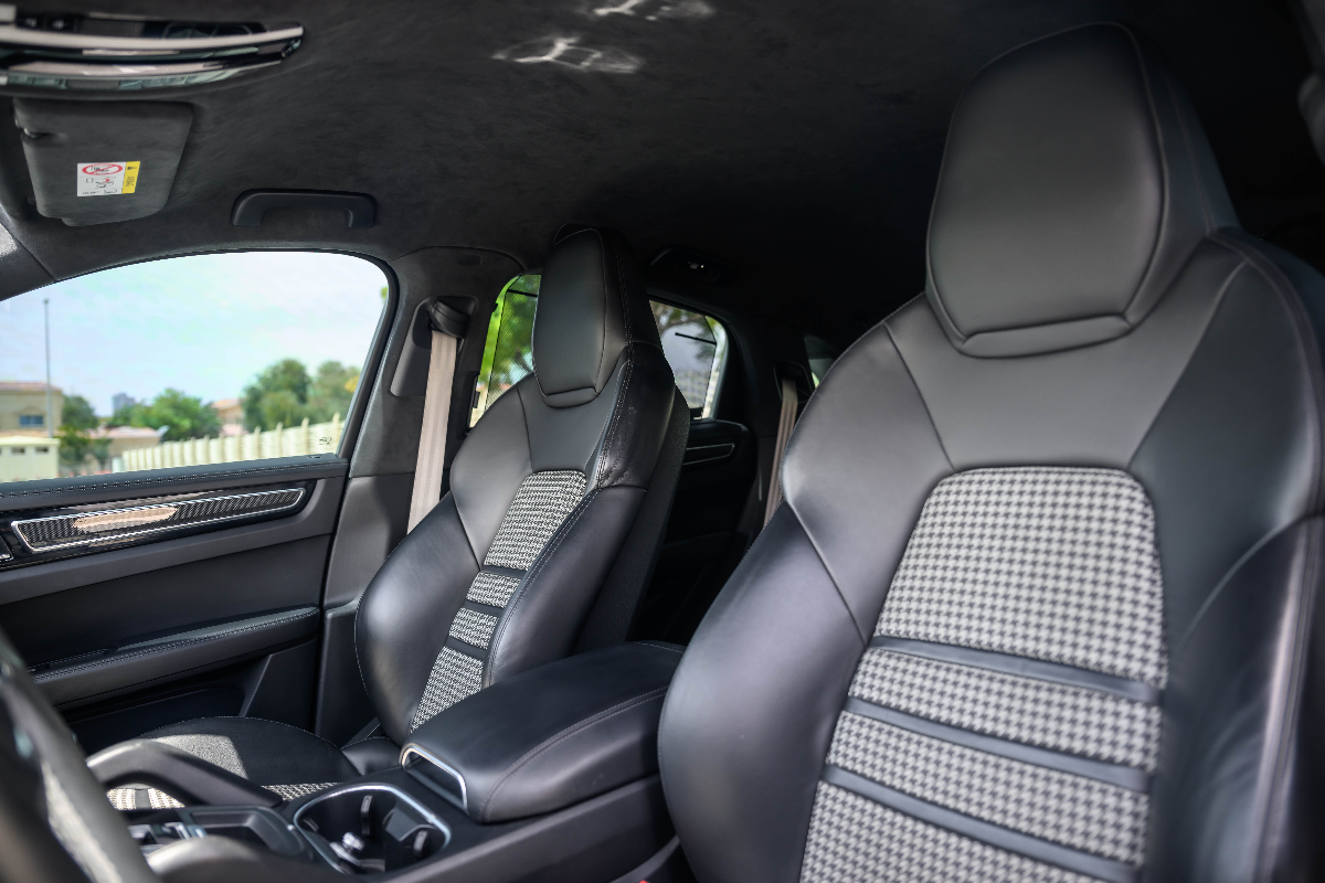 2023 Porsche Cayenne Coupe photo 10