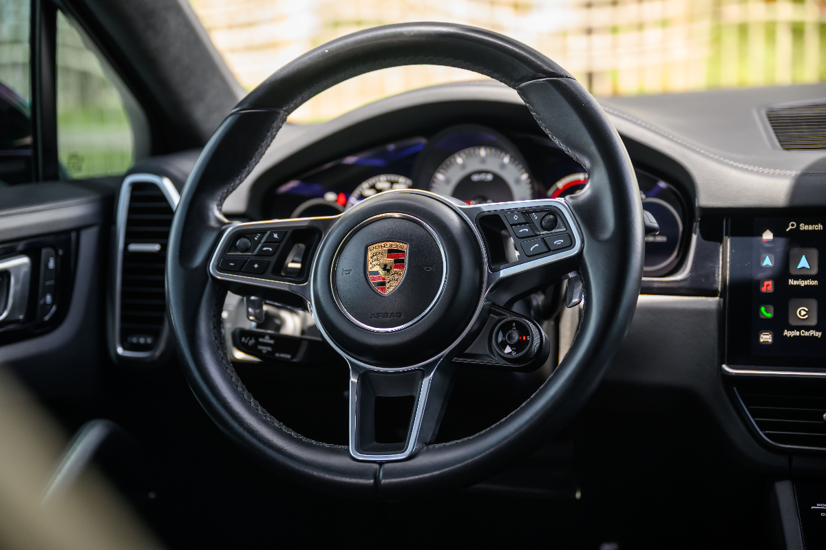 2023 Porsche Cayenne Coupe photo 18