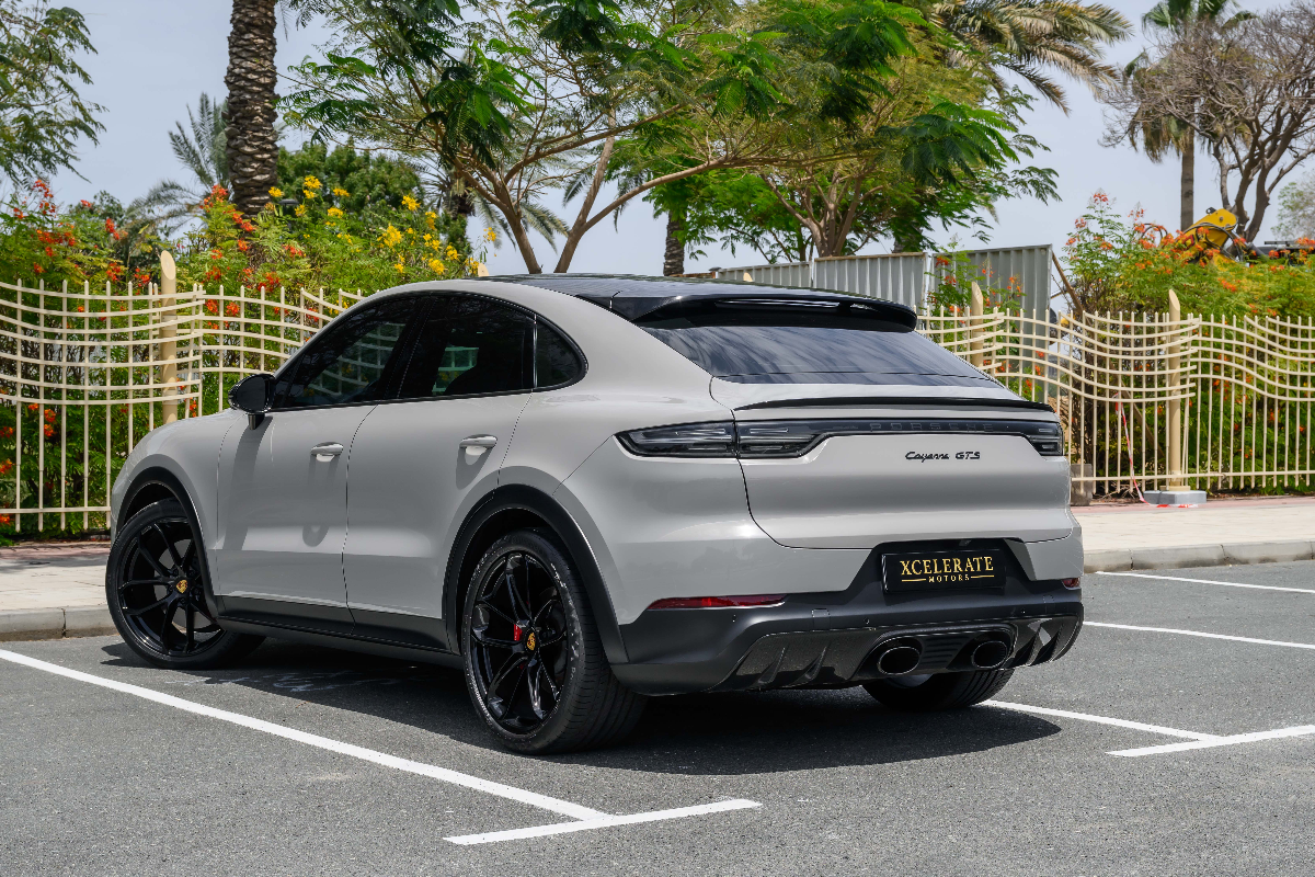 2023 Porsche Cayenne Coupe photo 5