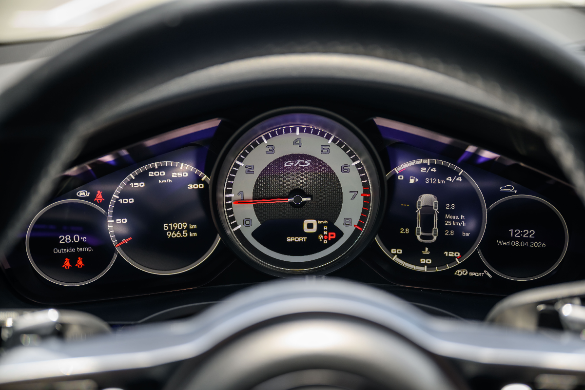 2023 Porsche Cayenne Coupe photo 14