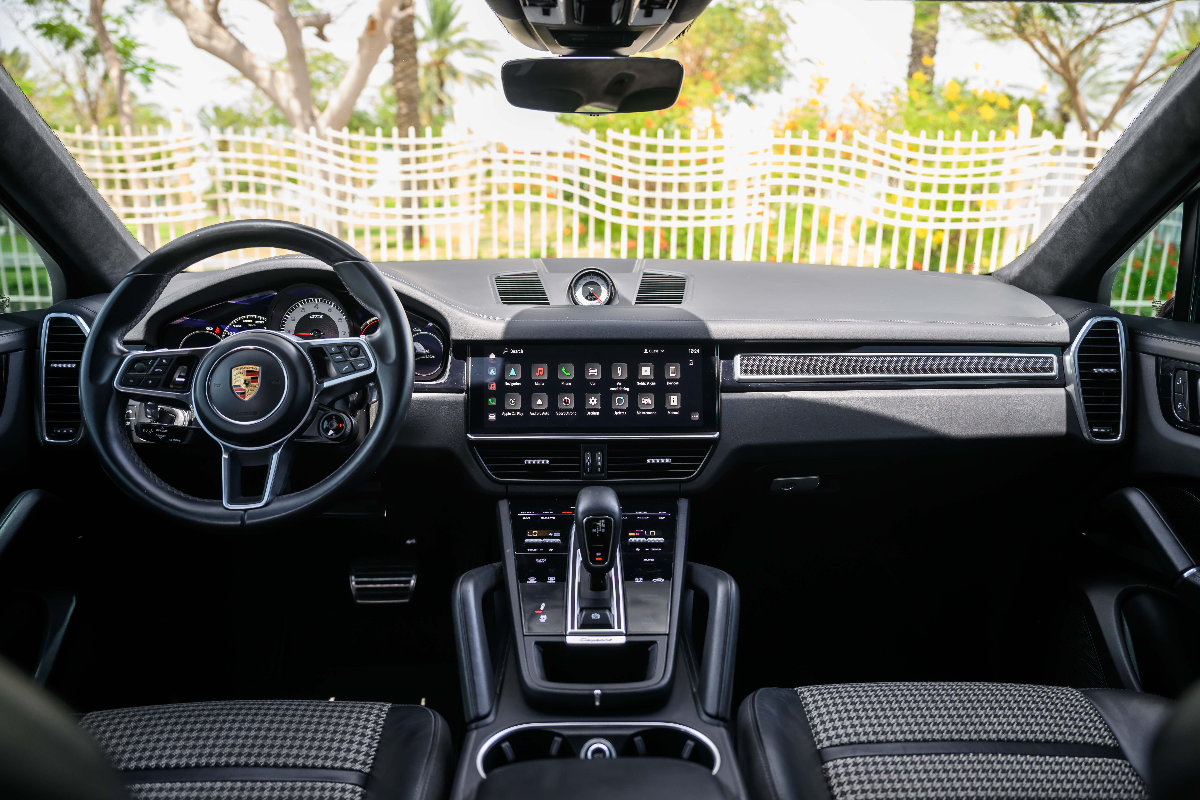 2023 Porsche Cayenne Coupe photo 17