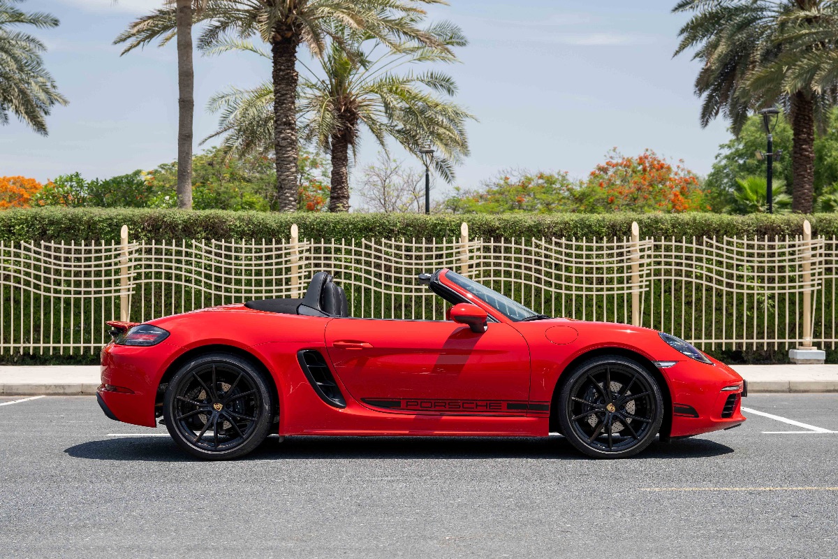 2024 Porsche Boxster photo 6
