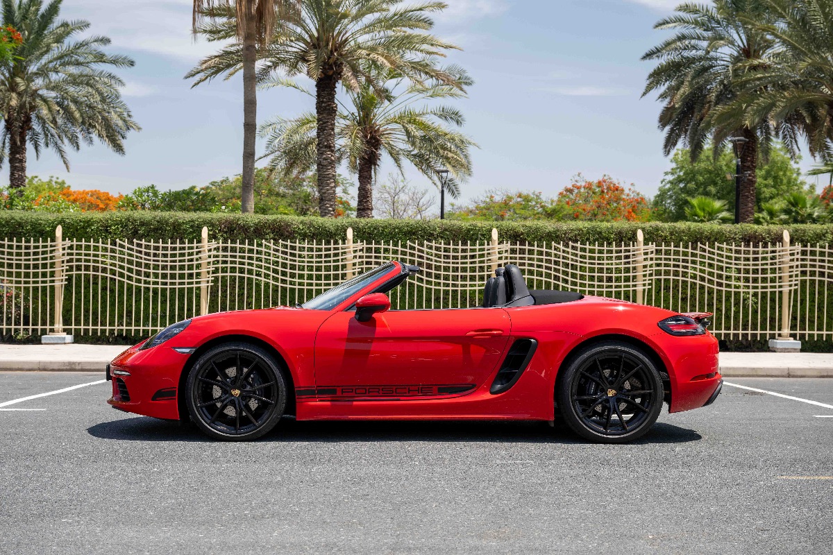2024 Porsche Boxster photo 7