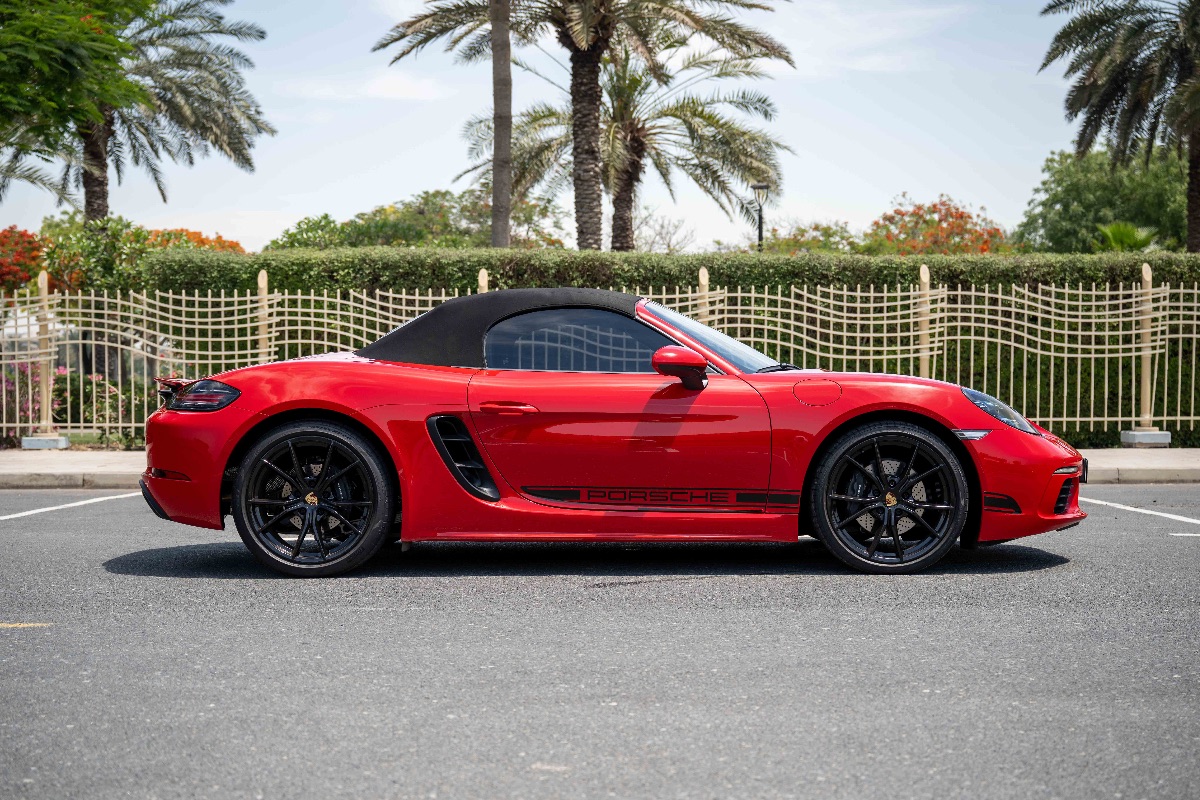 2024 Porsche Boxster photo 13