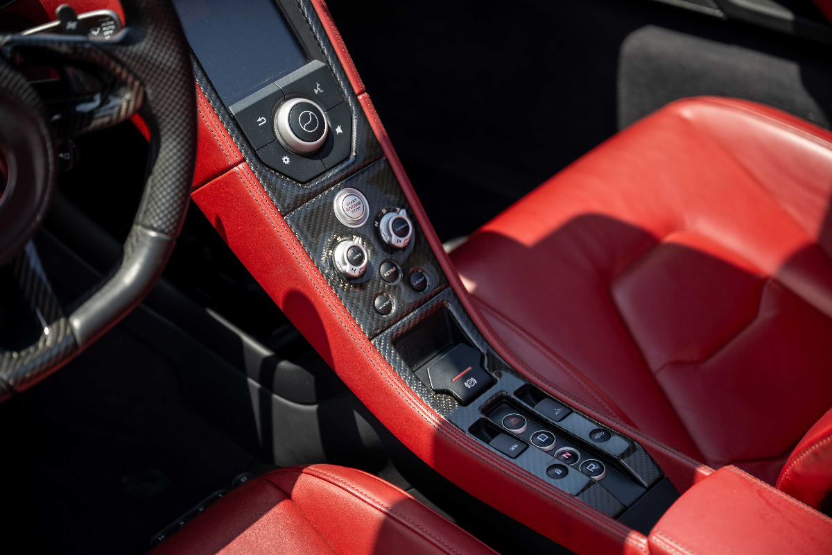 2016 McLaren 650S photo 16