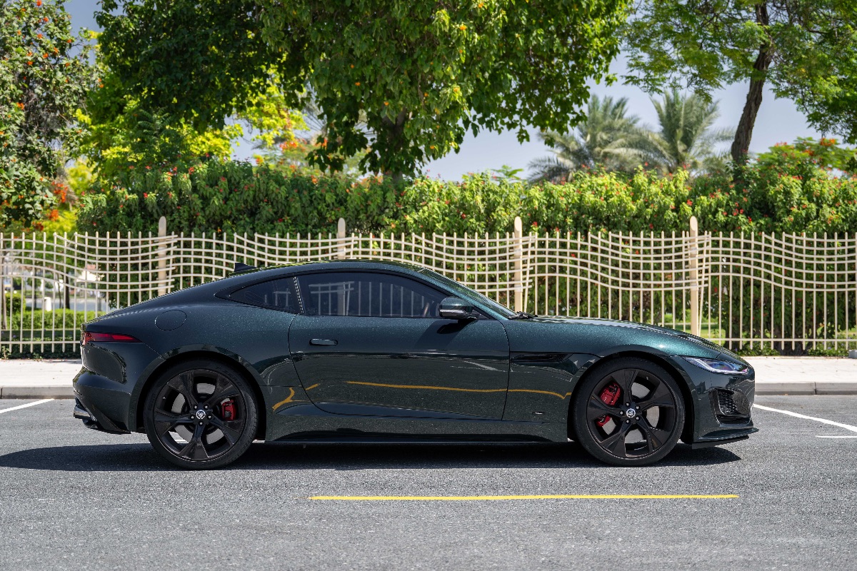 2024 Jaguar F-Type photo 4