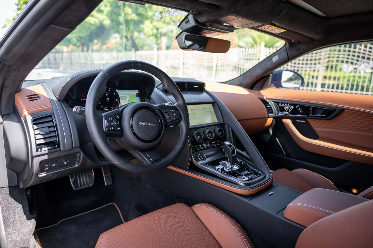 2024 Jaguar F-Type photo 11