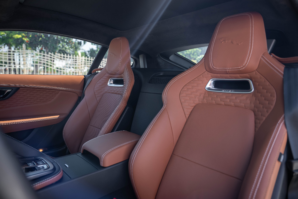 2024 Jaguar F-Type photo 14