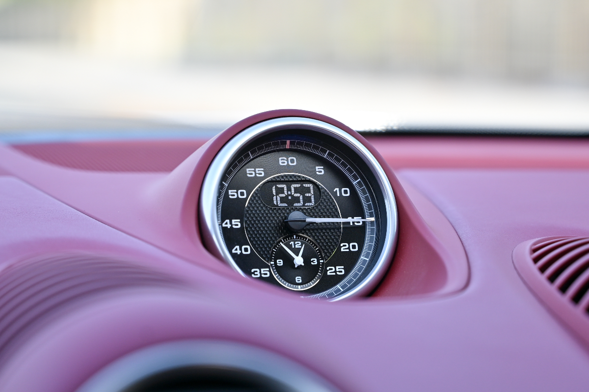 2023 Porsche 718 photo 18