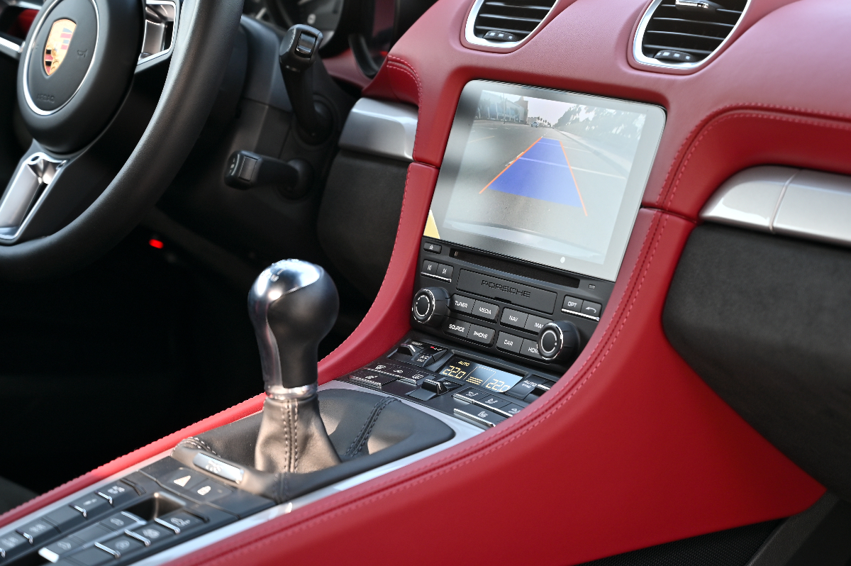 2023 Porsche 718 photo 20