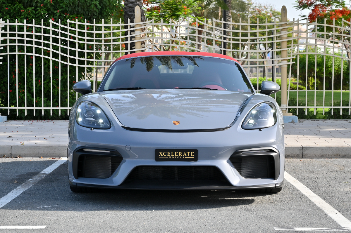 2023 Porsche 718 photo 2