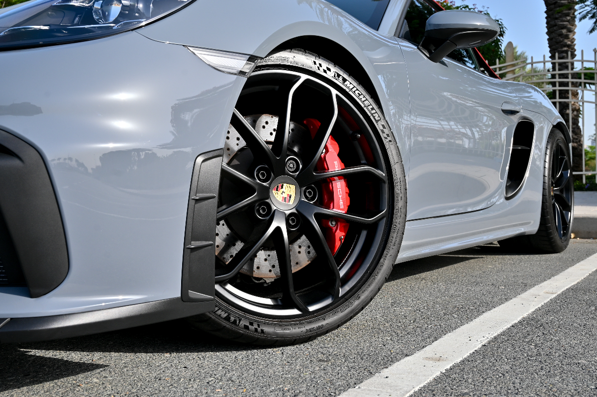 2023 Porsche 718 photo 5