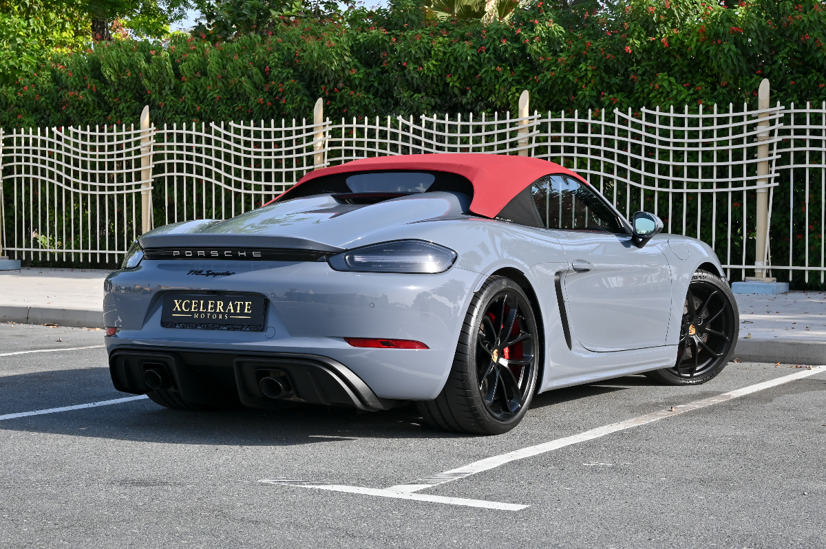 2023 Porsche 718 photo 7
