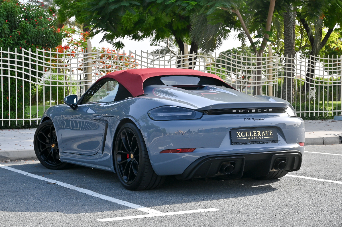 2023 Porsche 718 photo 4
