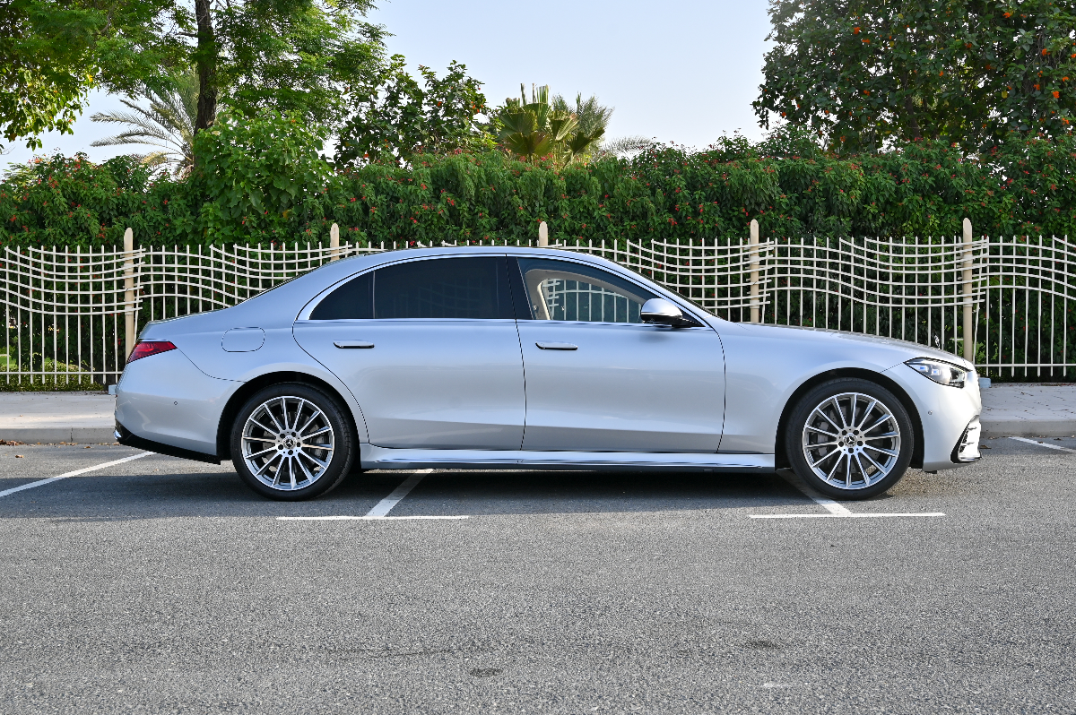 2023 Mercedes-Benz S-Class photo 3