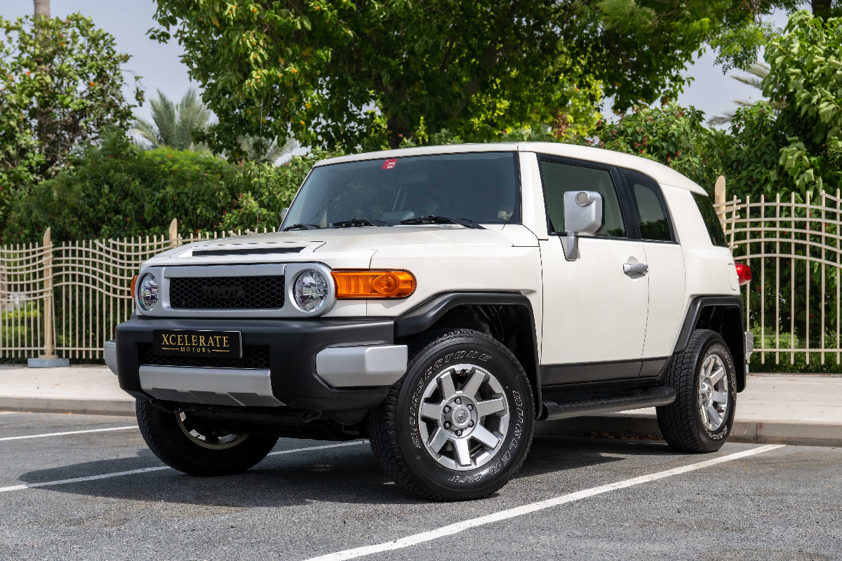 2023 Toyota FJ Cruiser photo 2