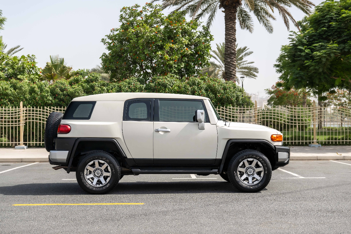 2023 Toyota FJ Cruiser photo 8