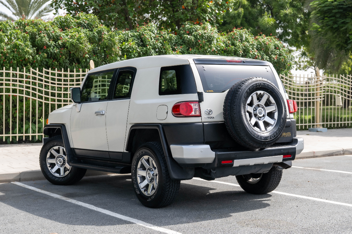 2023 Toyota FJ Cruiser photo 6