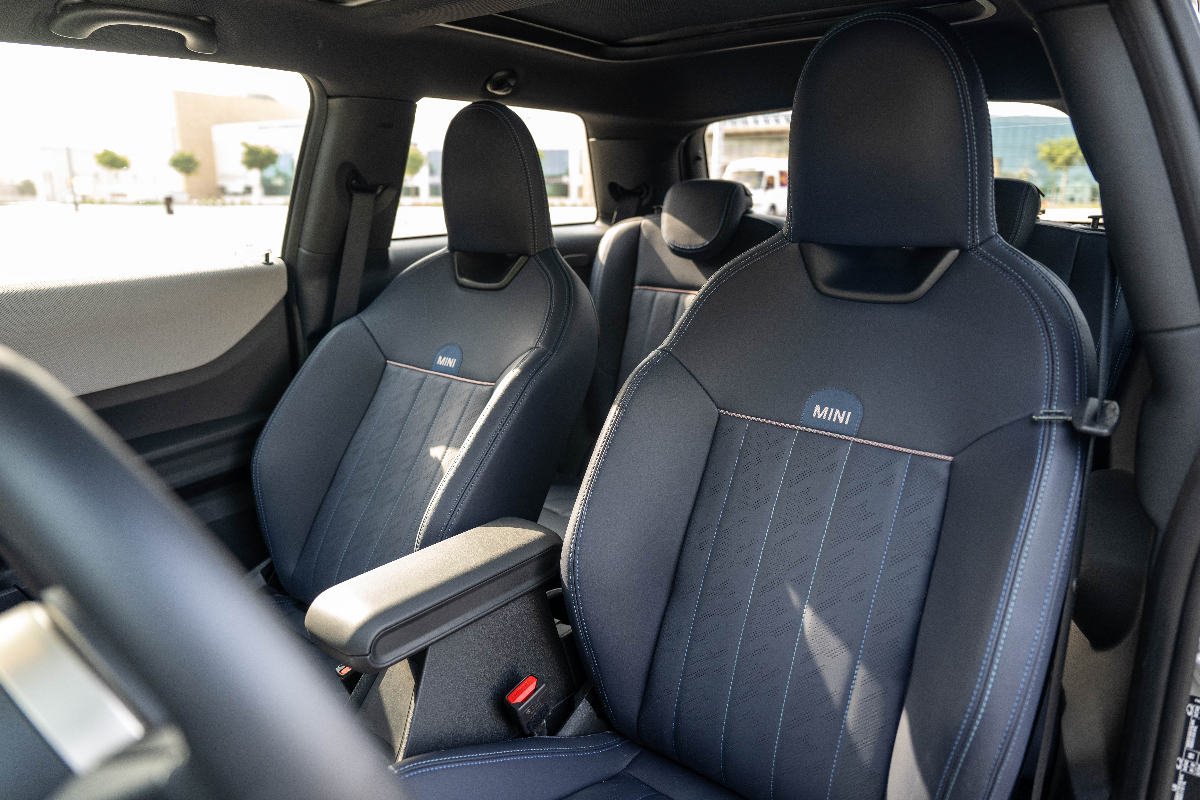 2025 MINI Cooper photo 16