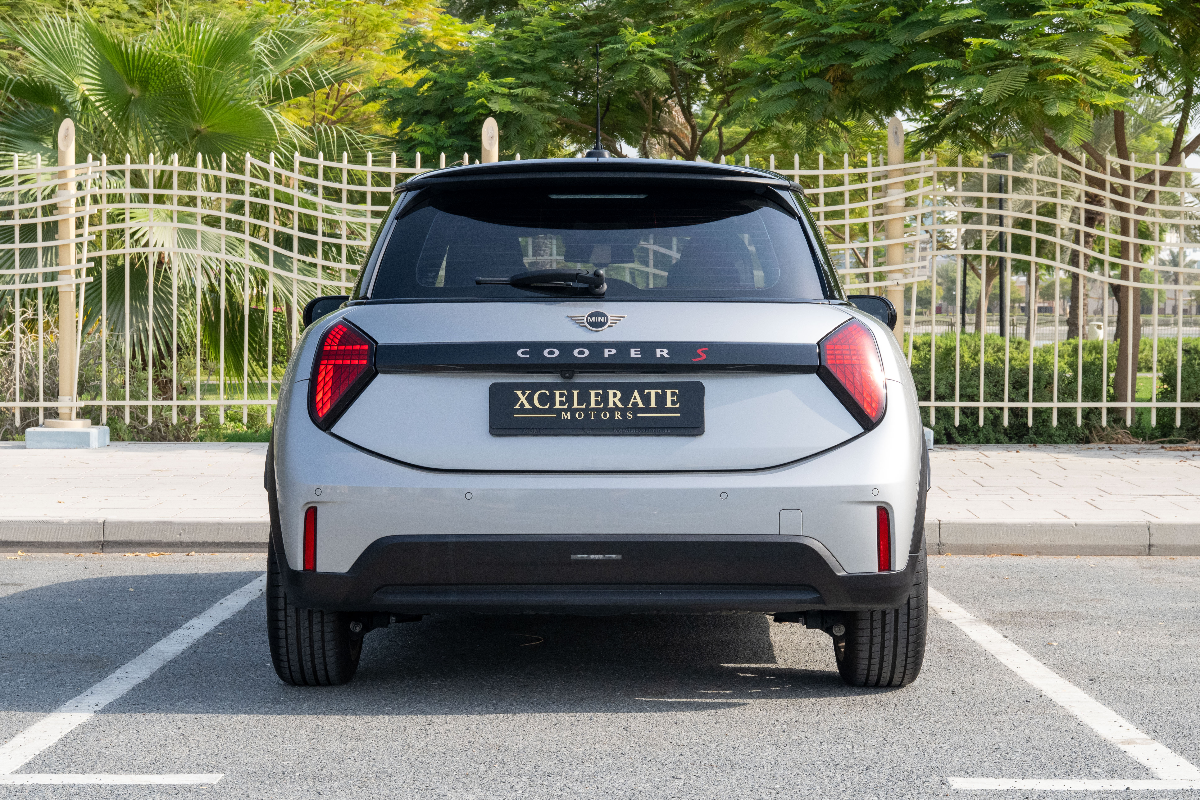 2025 MINI Cooper photo 4