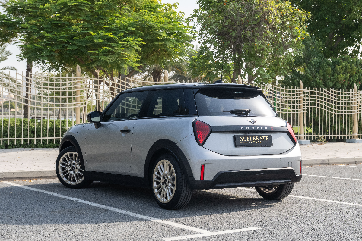 2025 MINI Cooper photo 6