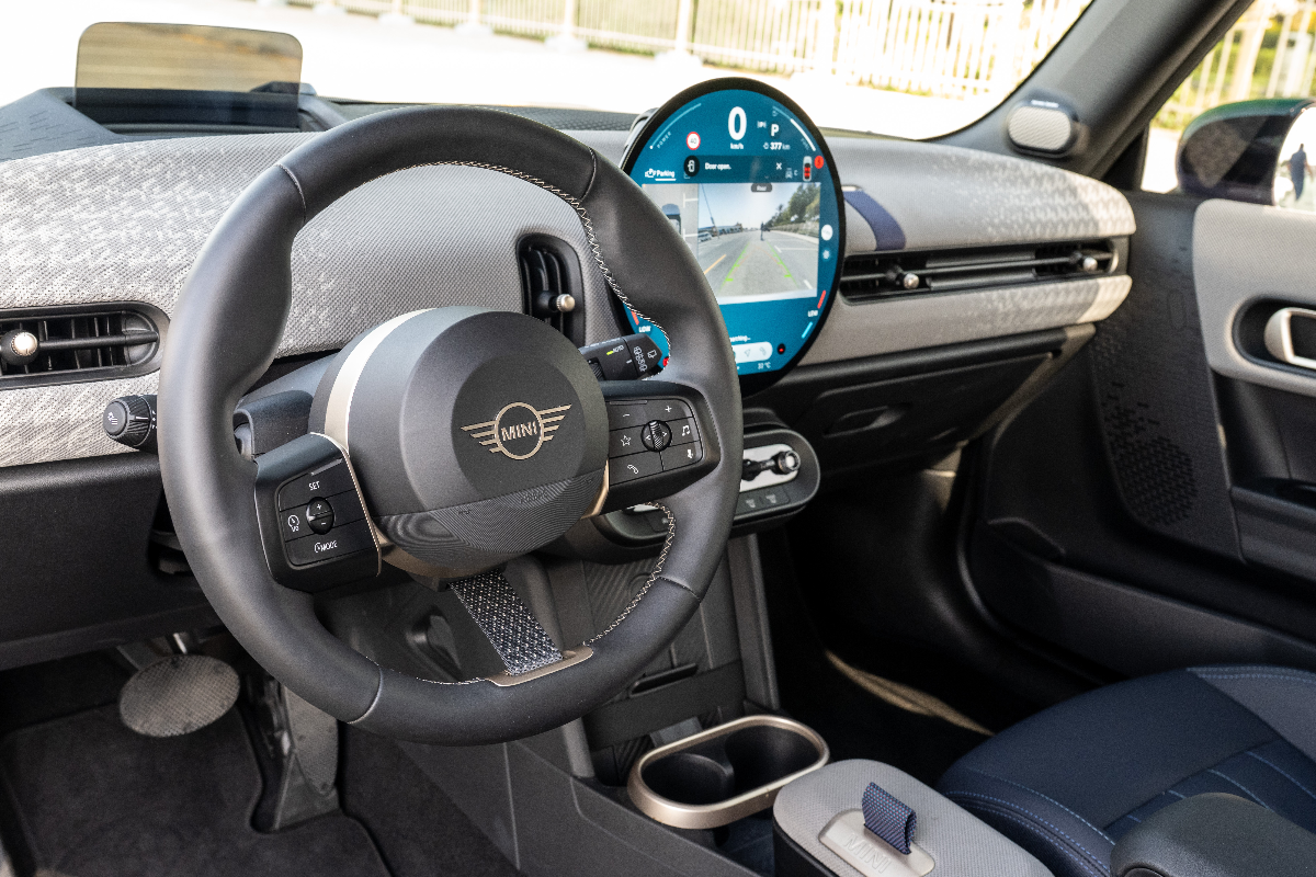 2025 MINI Cooper photo 19